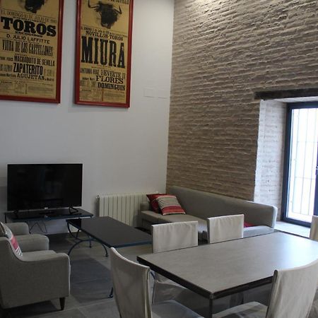 Cozy & Modern Apartment Hombre De Piedra Sevilla Exteriör bild