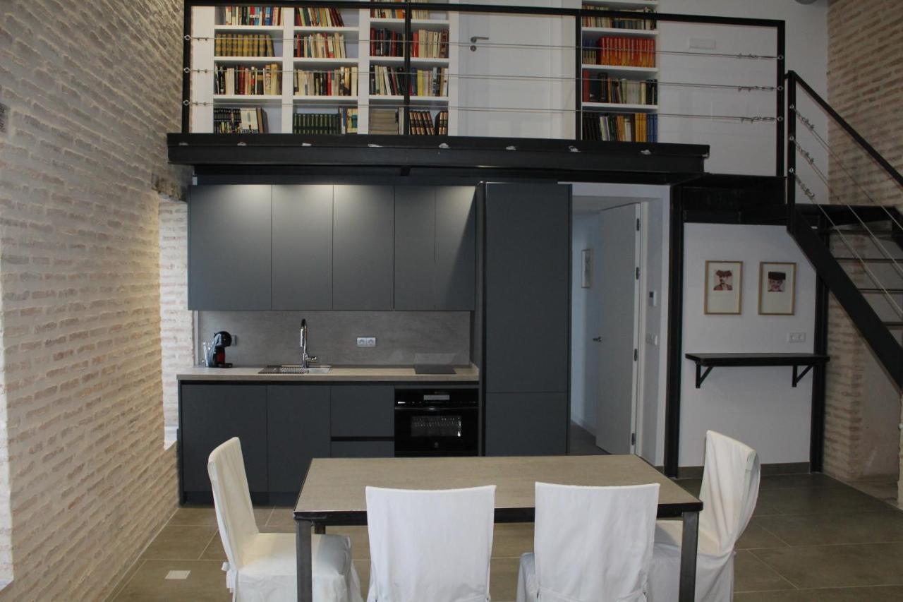 Cozy & Modern Apartment Hombre De Piedra Sevilla Exteriör bild