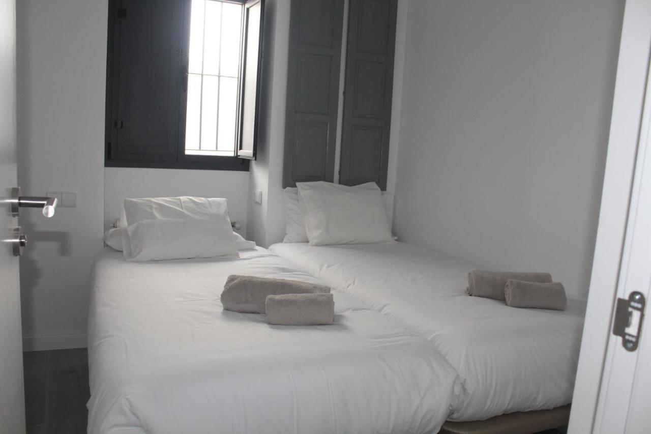 Cozy & Modern Apartment Hombre De Piedra Sevilla Exteriör bild