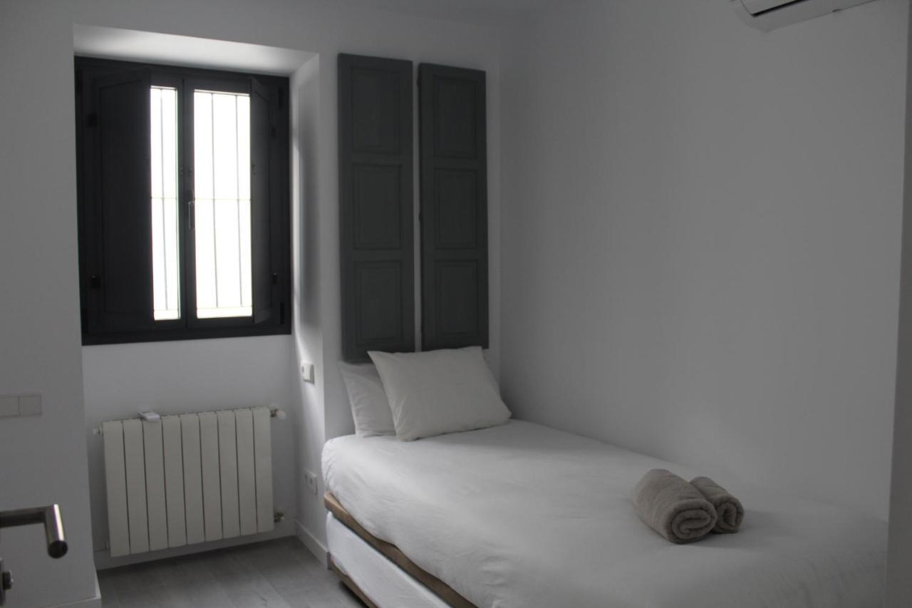 Cozy & Modern Apartment Hombre De Piedra Sevilla Exteriör bild
